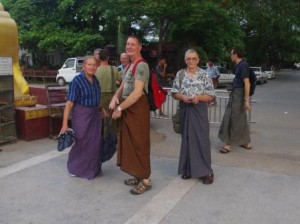 Wearing of the Lungyi