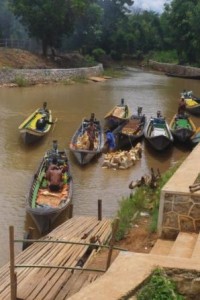Cement boatmen unload