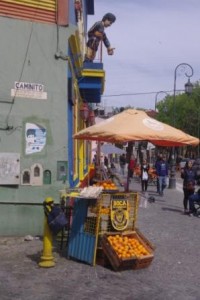 La Bocca: Oranges on Caminito. 